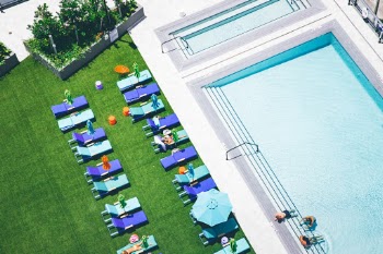 Great moment, great shot, relaxation from above - Check out my Instagram @pwellgraf for more!