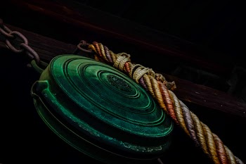 Green and Black Pulley Reel