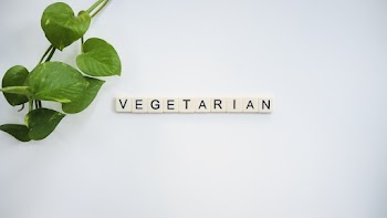 Green Leaf Near White Vegetarian Tile