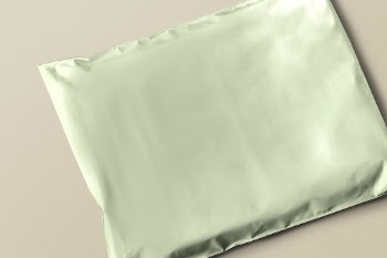 Green mailing packaging for small | Free Photo - rawpixel