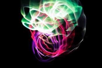 green, red, and purple optical illustration