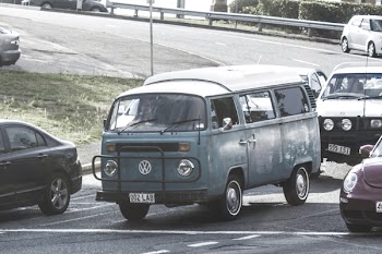 grey Volkswagen type 2 photography during day time