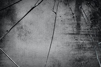 Grunge background with cracked glass texture | Free stock illustration | High Resolution graphic