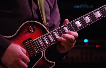 Guitarplayer1.jpg