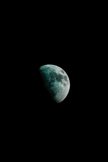 Half Moon