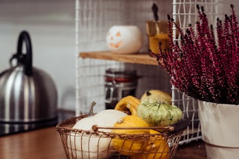 Halloween kitchen decoration 2