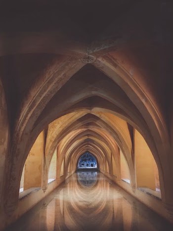hallway during daytime