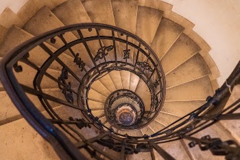 Handrail on Circular Staircase