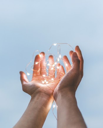 Hands holding fairy light. Original | Free Photo - rawpixel