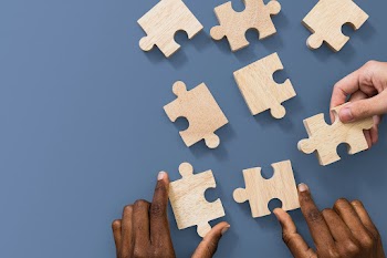 Hands holding puzzle business problem solving… | Free stock photo | High Resolution image