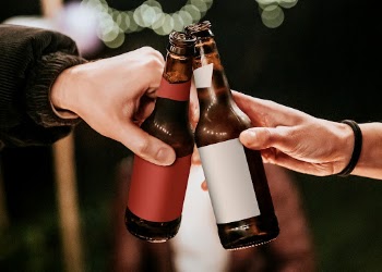 Hands toasting to celebrate at a Christmas | Free Photo - rawpixel