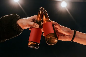 Hands toasting to celebrate at a Christmas | Free Photo - rawpixel