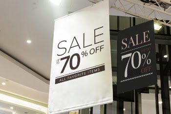 Hanged sale discount posters Free Psd