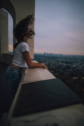 Hannah (@hannahgantt) at the Griffith Observatory