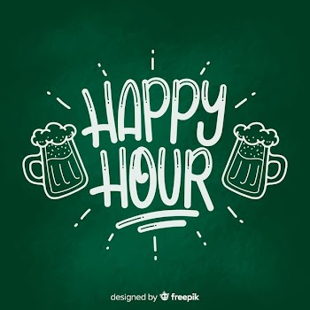 Happy hour lettering on chalkboard Free Vector