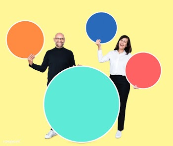 Happy partners holding blank circles | Free stock psd mockup - 492165