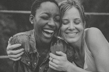 Happy women in black and white tone | Free stock photo | High Resolution image