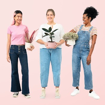 Happy women plant lovers holding potted… | Free stock photo | High Resolution image