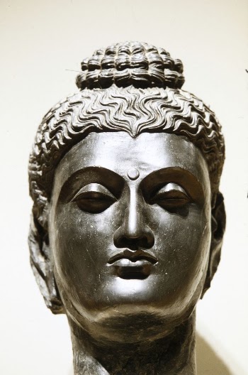 Head of Buddha Indian during Pakistan | Free Photo - rawpixel