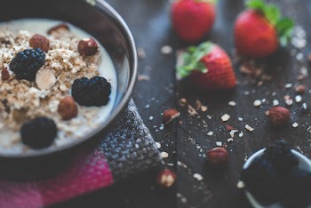 Healthy Breakfast of Muesli &amp; Strawberries