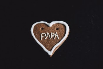 Heart-shaped Baked Cookie With Papa Written Name