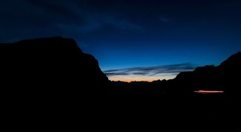 high rise mountain during sunrise