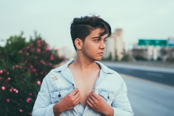 highways, high days.

please consider following me on insta (:
https://instagram.com/odgkno

model: https://instagram.com/melihozelx