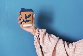 Holding disposable cup mockup psd | Free PSD Mockup - rawpixel