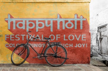 Holi day graffiti wall, bicycle | Free Photo - rawpixel