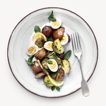 Homemade potato salad, food isolated | Free PSD - rawpixel