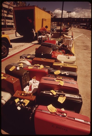 Honolulu International Airport handles almost | Free Photo - rawpixel