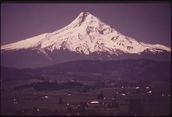 Hood River Valley and the Northeast | Free Photo - rawpixel