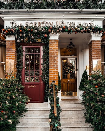 House with lots of Christmas Decorations