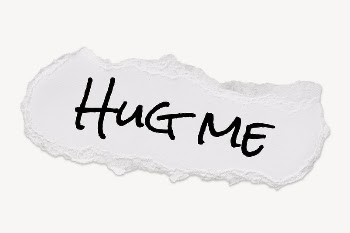 Hug me word, typography on ripped | Free PSD - rawpixel