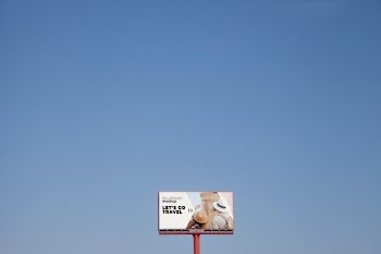 Huge billboard mockup on blue sky background Free Psd