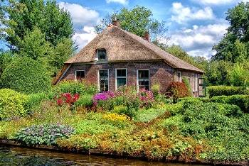 Huisje in Giethoorn | Free Photo - rawpixel
