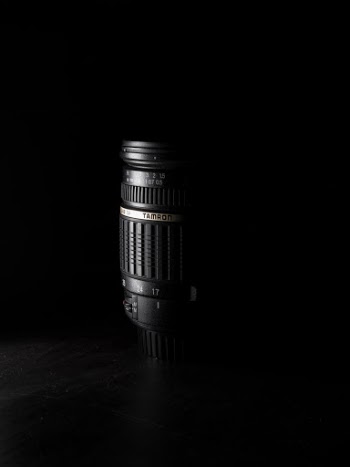 I dropped it on a mountain, splashed some water on it and lost the cap but it still serves me right. And until now, I didn't have any picture of it: my only lens.