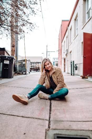 I love the urban scene and this background popped so much with the amazing depth of field. Honestly, love showing the urban POV and telling a little story. You never know what you will find looking down an alley.
