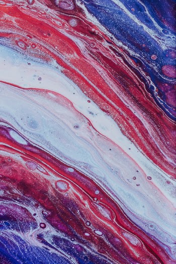 I used an egg slicer for a change to give the paint a direction :)