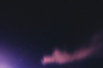 I was taking photos of the sky and there was this cloud which looks like an aurore so I decided to take a picture of it, and the result is really cool.