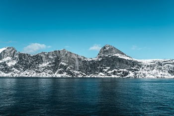 Icy Mountain Scenery