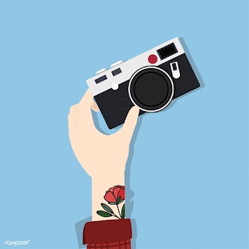 Illustration of hand holding camera | Free stock vector - 251691