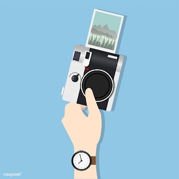 Illustration of hand holding camera | Free stock vector - 251732