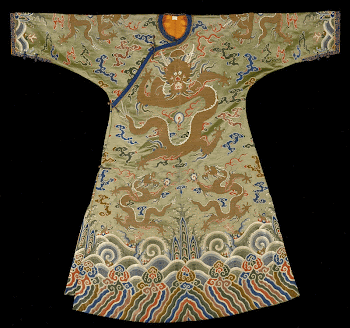 Imperial concubine robe of rich | Free Photo - rawpixel