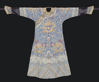Imperial Twelve Symbol robe of blue | Free Photo - rawpixel
