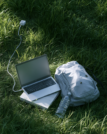 Improvised Outdoor Workspace Chaos