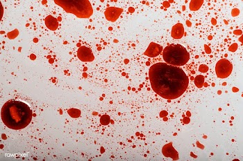 Infectious coronavirus blood splatter  | Free  photo - 2288416