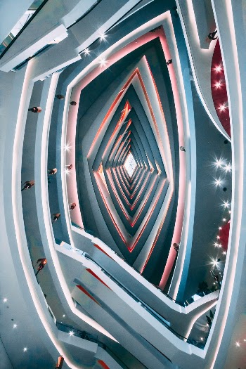Inside a pineapple under the sea