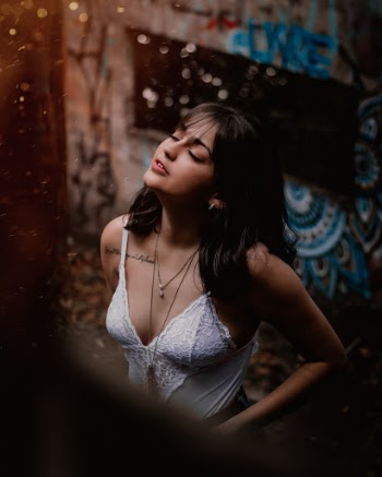 instagram.com/helenokaizer