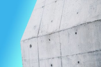 Interesting modern textured art sculpture with bright blue background, Akron Art Museum